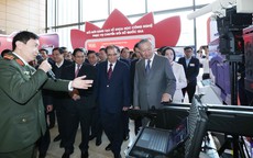 95 mùa xuân vững bước cùng dân tộc