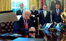 "Thảm họa thị trường trái phiếu" khiến Tổng thống Donald Trump chùn tay thuế quan?