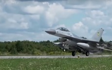 Ukraine thừa nhận mất phi công và máy bay F-16, cảnh báo Nga sắp đánh Kharkiv