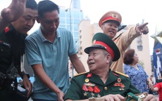 Đại lễ 30-4: Những khoảnh khắc xúc động