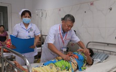 Hàng trăm người gãy tay chân, chấn thương sọ não do té ngã khi hái tiêu