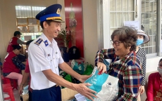 Vùng Cảnh sát biển 3 đồng hành với ngư dân
