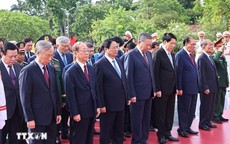 Lãnh đạo Đảng, Nhà nước dâng hương tưởng niệm các Anh hùng liệt sĩ, viếng Chủ tịch Hồ Chí Minh