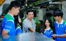 Học nhóm ngành dịch vụ, sinh viên có việc làm ngay trong lúc thực tập