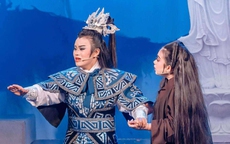 Đạo diễn TRẦN QUỲNH ANH: Giữ lửa cho sân khấu cải lương
