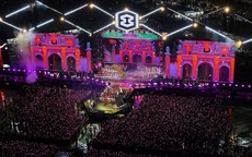 Hơn 50.000 khán giả quẩy từ chiều tới khuya ở 8Wonder - Moments of Wonder