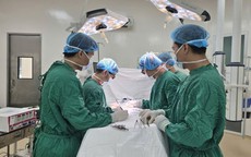 Ca cấp cứu hy hữu ở TP HCM: Khối u buồng trứng vỡ, ổ bụng đầy tóc và răng