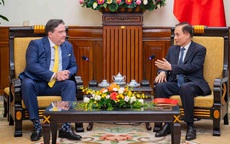 Quyền Bộ trưởng Bộ Ngoại giao Lê Hoài Trung tiếp Đại sứ Mỹ Marc Knapper
