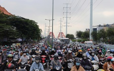 Phó Thủ tướng: Hà Nội và TP HCM sớm công khai lộ trình chuyển sang xe điện, kèm hỗ trợ