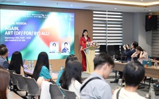 Tiến sĩ Quỳnh Paris truyền cảm hứng về nghệ thuật đương đại cho sinh viên