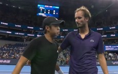 Tay vợt gốc Việt Learner Tien lại hạ Medvedev, vào chung kết China Open 2025