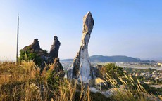 Chủ đầu tư nói về số tiền 17 tỉ đồng gia cố Hòn Vọng Phu