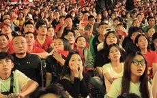 Gương mặt thẫn thờ của cổ động viên TP HCM khi U23 Việt Nam nhận thất bại không ngờ