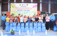 Vui Tết cùng công nhân ở trọ