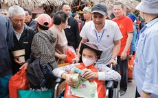 Gian hàng 0 đồng tiếp sức bệnh nhân ung thư đón Tết