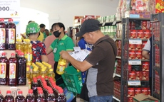 Mang những món quà Tết 0 đồng gửi đến người dân TPHCM
