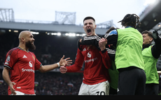 Sesko lập công phút bù giờ, Man United thắng trận Ngoại hạng thứ ba liên tiếp