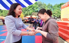 Hình ảnh “Tết đến sớm” ở phường Phú Lợi, TPHCM 