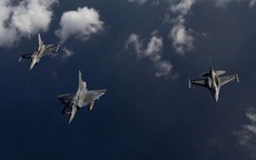 Nga “mất hàng ngàn UAV", Ukraine nhận tin vui từ Pháp