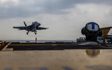 Ông Donald Trump nói về đội tàu sân bay thứ 2 đến Iran