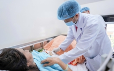 Tưởng đau dạ dày, ngờ đâu khối u to bằng quả trứng ở vị trí hiểm