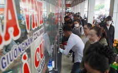 Cận cảnh 3 bến xe TPHCM ngày 26 tháng Chạp