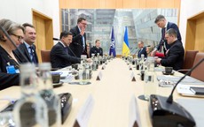 Điểm nóng xung đột ngày 15-2: Ukraine nhận cam kết viện trợ "khủng"