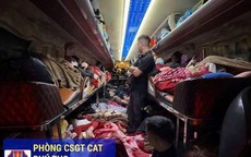 73 hành khách chen chúc nhau trên xe khách 22 chỗ