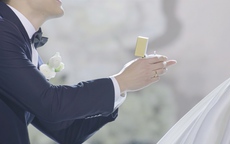 Hoàng tử Valentine Đức Phúc "tái xuất"