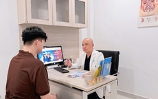 Thuê người yêu qua mạng đi chơi Valentine, chàng trai sợ mắc bệnh tình dục