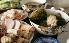 Bác sĩ lưu ý về ăn uống, rượu bia, thức khuya ngày Tết