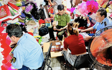 Nhiều cơ sở bán pháo hoa trên mạng dịp Tết bị "tuýt còi"