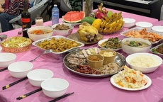 Giữ “hương vị” Tết quê nhà nơi xứ người