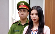 Từ người truyền cảm hứng trên mạng đến buôn bán hàng giả