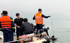 Lực lượng người nhái Hải quân tìm thấy 1 nạn nhân vụ lật tàu khách tại hồ Thác Bà