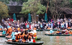 Du lịch Ninh Bình thăng tiến vượt bậc, đón lượng khách đứng thứ 2 cả nước