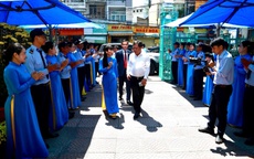 Chủ tịch UBND tỉnh Khánh Hòa thăm và làm việc tại Công ty Yến sào Khánh Hòa