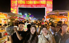 "Biển" người ùn ùn đổ về Ninh Bình đi chợ "mua may, bán rủi" lúc nửa đêm