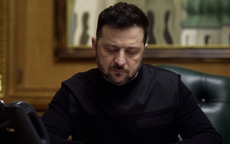 Tổng thống Ukraine nói gì khi điện đàm với ông Donald Trump?