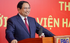 Thủ tướng: Năng lực quản trị là "đầu tàu", đội ngũ cán bộ là "người cầm lái"