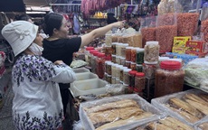 Hình ảnh "chợ quà quê" ở TP HCM ngày cận Tết