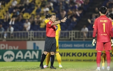Trọng tài ngoại sai sót ở V-League và vấn đề niềm tin