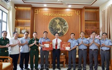 Phó Bí thư Thành ủy TPHCM Đặng Minh Thông thăm, chúc Tết các lực lượng làm nhiệm vụ dịp Tết