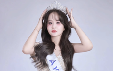 Á khôi sắc đẹp 22 tuổi bị tạm giữ vì bán dâm kiêm "tú bà"