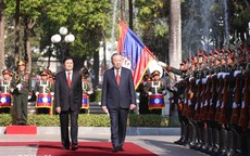 Lễ đón trọng thể Tổng Bí thư Tô Lâm tại thủ đô Vientiane của CHDCND Lào