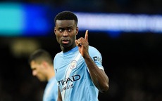 Vì sao Guehi không thể cùng Man City đấu Arsenal sắp tới?