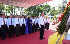 Tổng Bí thư Tô Lâm dâng hương, tri ân các anh hùng liệt sĩ tại Tây Ninh
