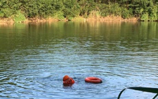 Đi câu cá, 2 học sinh tiểu học chết đuối thương tâm