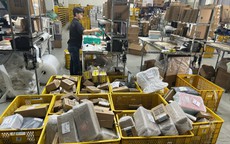 Rối quy định hóa đơn trên sàn