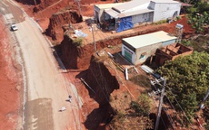 Toàn cảnh vụ nhà dân cheo leo bên mép vực gây bức xúc ở Đồng Nai